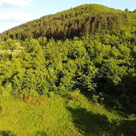 Am Pyramid Resting * Visoko